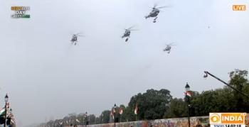 गणतंत्र दिवस परेड में चार Mi-17V5 हेलीकॉप्टर ने उड़ान भरी