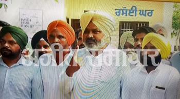पंजाब के वित्त मंत्री हरपाल सिंह चीमा ने डाला वोट