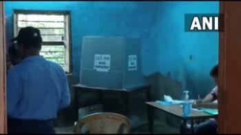 आसनसोल नगरपालिका उपचुनाव के लिए मतदान हुए शुरू