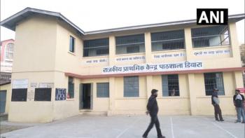बिलासपुर: हिमाचल प्रदेश विधानसभा चुनाव 2022 के लिए मतदान संपन्न हुए। तस्वीरें मतदान केंद्र राजकीय प्राथमिक केंद्र पाठशाला डियारा से हैं