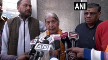 हिंदू तीर्थयात्रियों का जत्था कटासराज मंदिर पाकिस्तान के लिए हुआ रवाना 