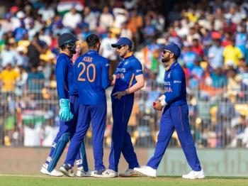 रोहित शर्मा ने ऑस्ट्रेलिया के खिलाफ तीसरे वनडे में भारत की हार को 'सामूहिक विफलता' बताया