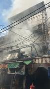लाजपत नगर इलाके की एक दुकान में लगी आग 