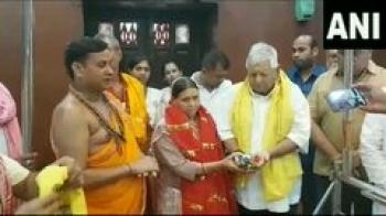 लालू प्रसाद यादव ने अपनी पत्नी के साथ बाबा हरिहरनाथ मंदिर में की पूजा-अर्चना