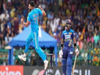 एशिया कप फाइनल: भारत के मोहम्मद सिराज ने झटके 5 विकेट