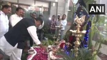 डीके शिवकुमार ने दिल्ली के कर्नाटक भवन में की पूजा  