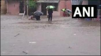 भारी बारिश के कारण चेन्नई के कई हिस्सों में जलभराव