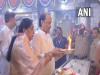 NCP उम्मीदवार सुनेत्रा पवार ने श्रीमंत दगडूशेठ हलवाई गणपति मंदिर में की पूजा-अर्चना 