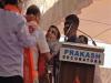 महाराष्ट्र के यवतमाल में चुनावी रैली के दौरान नितिन गडकरी हुए बेहोश