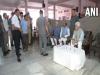 मनोज सिन्हा ने सीमावर्ती क्षेत्रों के प्रवासियों से की मुलाकात 