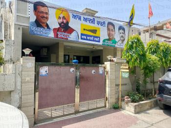 जालंधर के विधायक रमन अरोड़ा पर के ठिकानो पर छापेमारी 