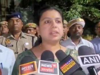शेड लगाने के दौरान करंट लगने से 3 लोगों की मौत, 5 घायल 