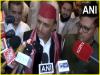 अखिलेश यादव ने क्रिकेटर रिंकू सिंह और सपा सांसद प्रिया सरोज को सगाई की बधाई दी 