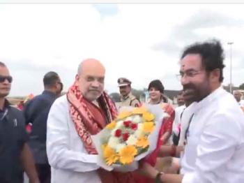 हैदराबाद पहुंचे केंद्रीय गृह मंत्री अमित शाह 