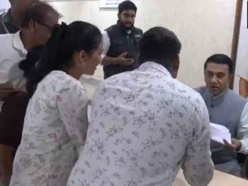 सीएम प्रमोद सावंत ने जनता दर्शन के दौरान सुनीं लोगों की समस्याएं 