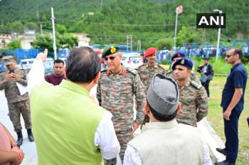 उत्तराखंड: SDRF, NDRF, सेना, ITBP और स्थानीय प्रशासन द्वारा चलाया जा रहा बचाव अभियान 