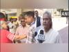 जया बच्चन ने सेल्फी ले रहे व्यक्ति को दिया धक्का, वीडियो वायरल