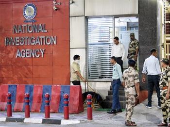बिहार में तलाशी के दौरान NIA द्वारा हथियारों और गोला-बारूद का जखीरा बरामद 