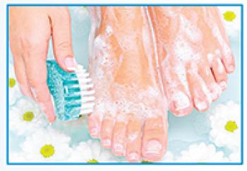 खूबसूरत पांवों की करें देखभाल