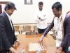 मुख्यमंत्री विजय से मुलाकात के दौरान आर प्रज्ञानंद ने खेला शतरंज