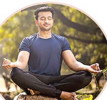 स्वस्थ बुढ़ापे के लिए योग : समय की ज़रूरत