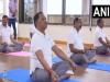 मुख्यमंत्री विष्णु देव साय ने मंत्रिमंडल के सदस्यों के साथ किया योगाभ्यास 