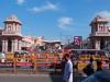 अयोध्या: राम मंदिर में उमड़ा आस्था का सैलाब, दर्शन के लिए भक्तों की लंबी कतारें