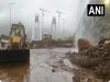 मुंबई में बारिश का कहर, भूस्खलन से 20 ट्रेनें रद्द; मुंबई-पुणे एक्सप्रेसवे बंद