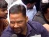 पार्लियामेंट स्ट्रीट पुलिस स्टेशन के बाहर धरने पर बैठे हैं निर्दलीय सांसद पप्पू यादव