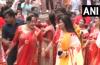 दुर्गा पूजा के अंतिम दिन ‘सिंदूर खेला’ का आयोजन, भाजपा नेताओं और बंगाली अभिनेत्रियों ने लिया हिस्सा