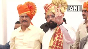 मुंबई: सीएम एकनाथ शिंदे और उनके गुट के अन्य विधायक पहुंचे विधानसभा