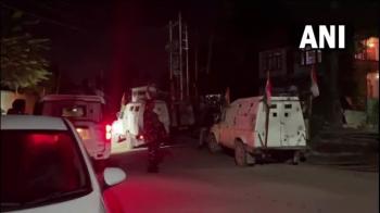 कश्मीर संभाग में आतंकियों ने दो जगहों पर किए ग्रेनेड हमले, पुलिसकर्मी समेत दो घायल