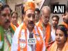 दिल्ली: भाजपा अध्यक्ष वीरेंद्र सचदेवा ने हर्ष मल्होत्रा के समर्थन में चलाया डोर-टू-डोर प्रचार अभियान 