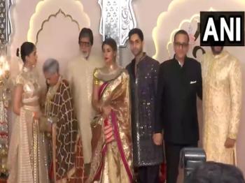 अनंत अंबानी-राधिका मर्चेंट की शादी में शामिल होने पहुंचे अभिनेता अमिताभ बच्चन