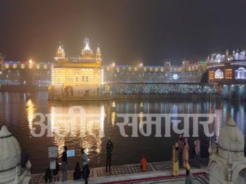 श्री गुरु नानक देव जी के प्रकाश पर्व के अवसर पर देखें श्री हरमंदिर साहिब की खूबसूरत तस्वीरें