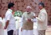 नीति आयोग की बैठक में PM Modi, एमके स्टालिन और एन चंद्रबाबू नायडू ने एक दूसरे से की मुलाकात 