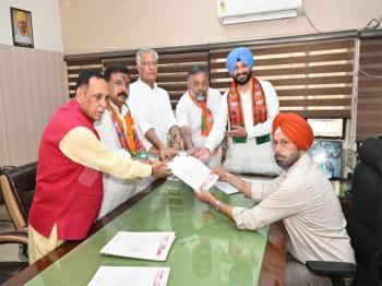 लुधियाना (पश्चिम) उपचुनाव: भाजपा उम्मीदवार जीवन गुप्ता ने दाखिल किया नामांकन पत्र 