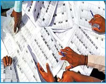 एसआईआर को लेकर बंगाल का दृश्य भयावह