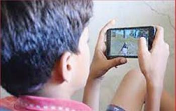 बच्चें को ऑनलाइन खेलों से बचाने की चुनौती 