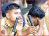 काम के बोझ से अस्वस्थ होते पुलिसकर्मी